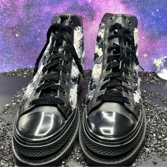 Krojay Onyx Crochet Men’s Boots - Picture 3 of 9